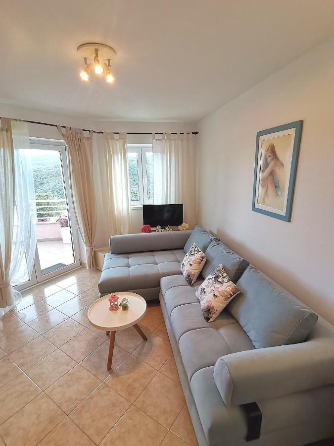 Lovely Apartment Branko Rabac With Balcony And Parking Eksteriør billede